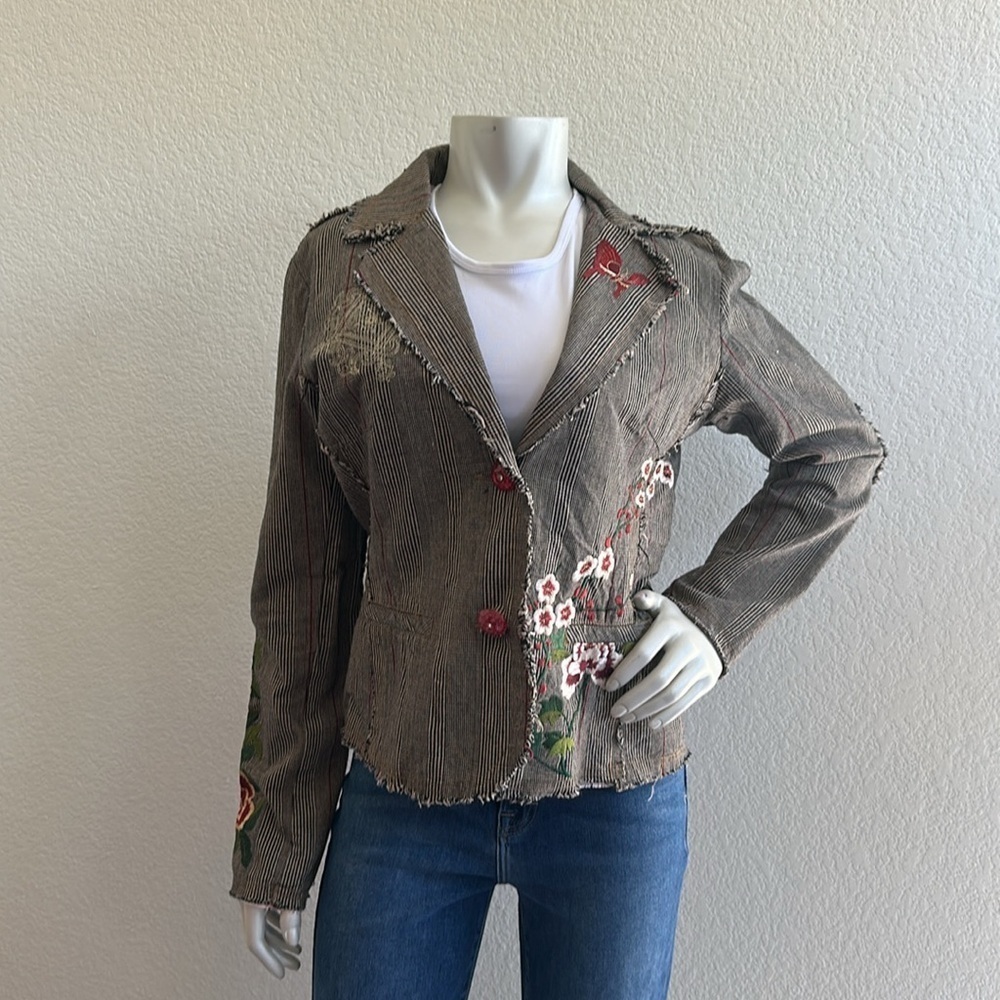 DB SPORT Plaid Floral Embroidered Frayed
Blazer Jacket Women's